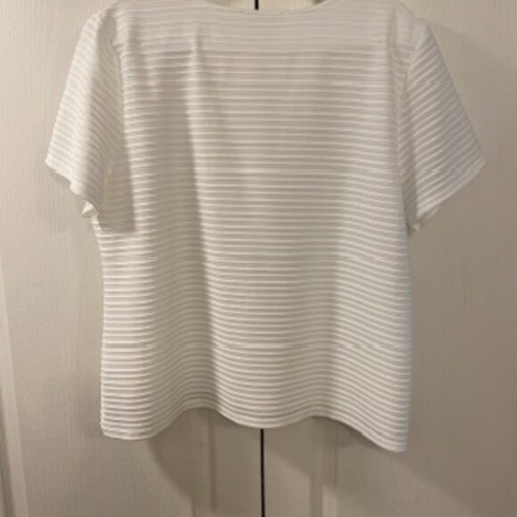 Calvin Klein Women's XL White T Shirt - Picture 3 of 3